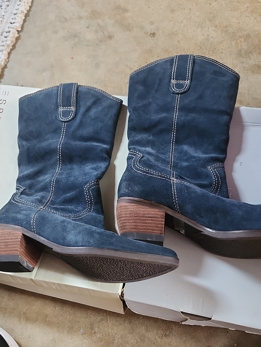 Genuine suede Boots